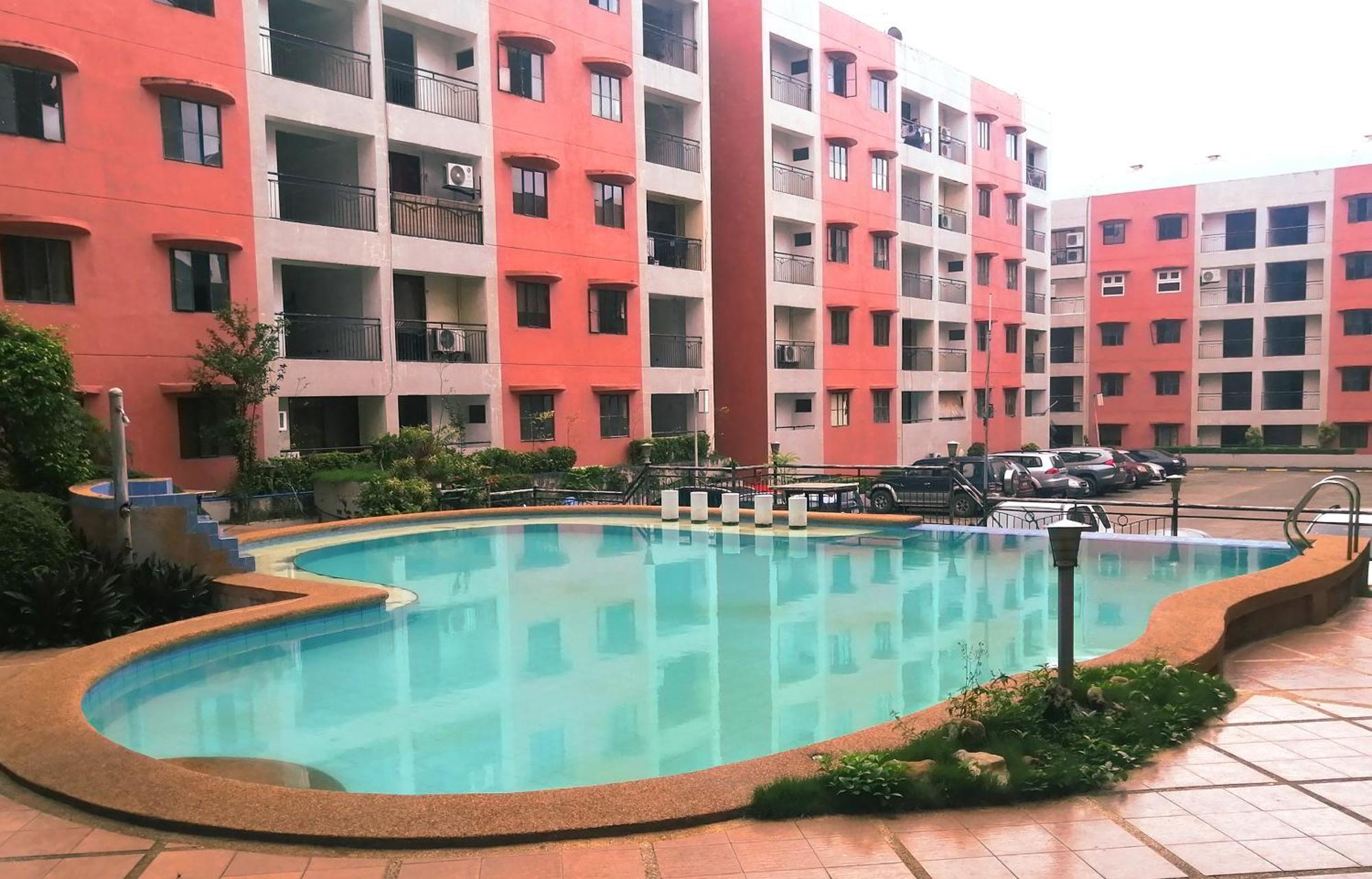 Condo Azur Suites B207 Near Airport, Netflix, Stylish, Cozy With Swimming Pool 막탄 외부 사진