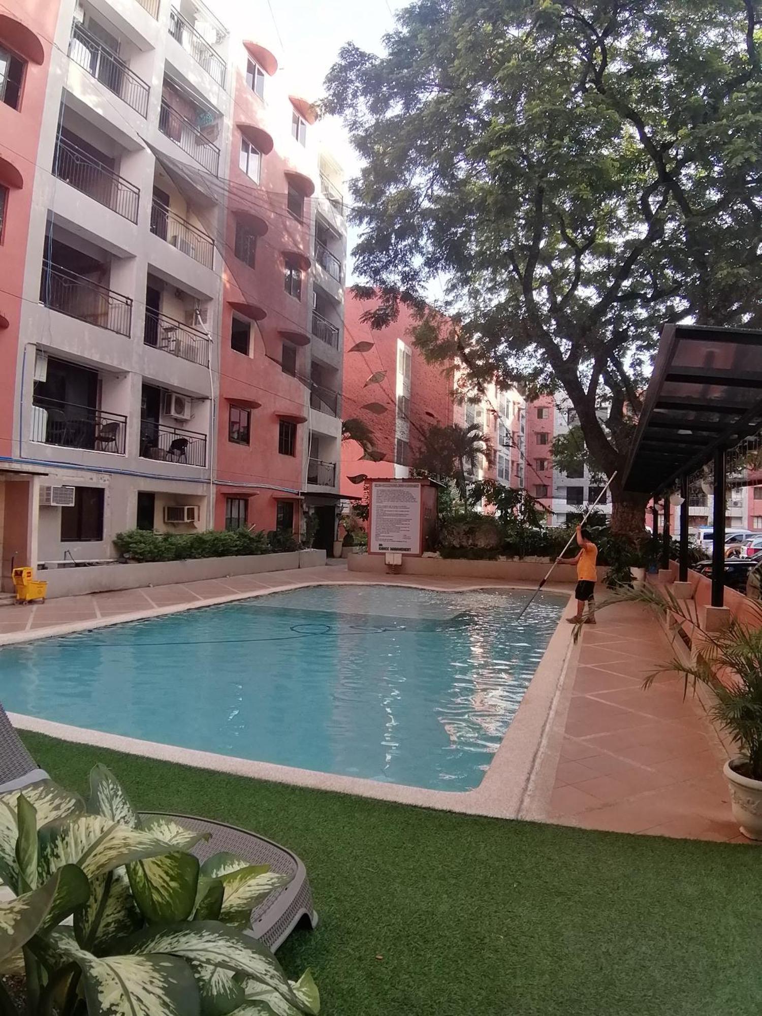 Condo Azur Suites B207 Near Airport, Netflix, Stylish, Cozy With Swimming Pool 막탄 외부 사진