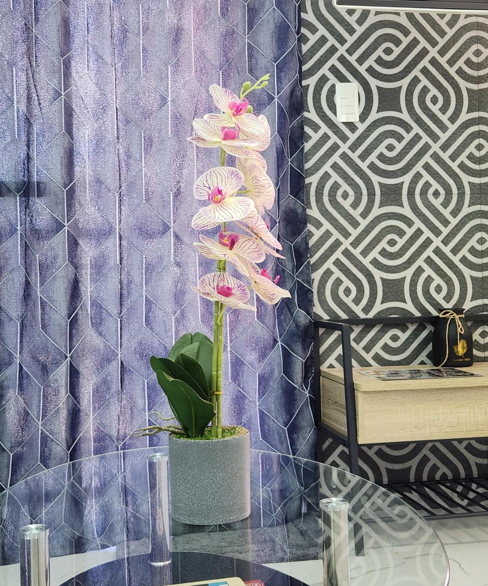 Condo Azur Suites B207 Near Airport, Netflix, Stylish, Cozy With Swimming Pool 막탄 외부 사진